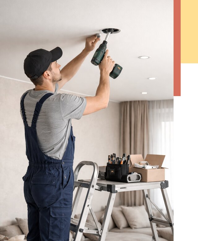 Установка и монтаж точечных светильников в натяжной потолок в Тынде от 1850 руб. | ОТДЕЛОЧНИК-Тнд